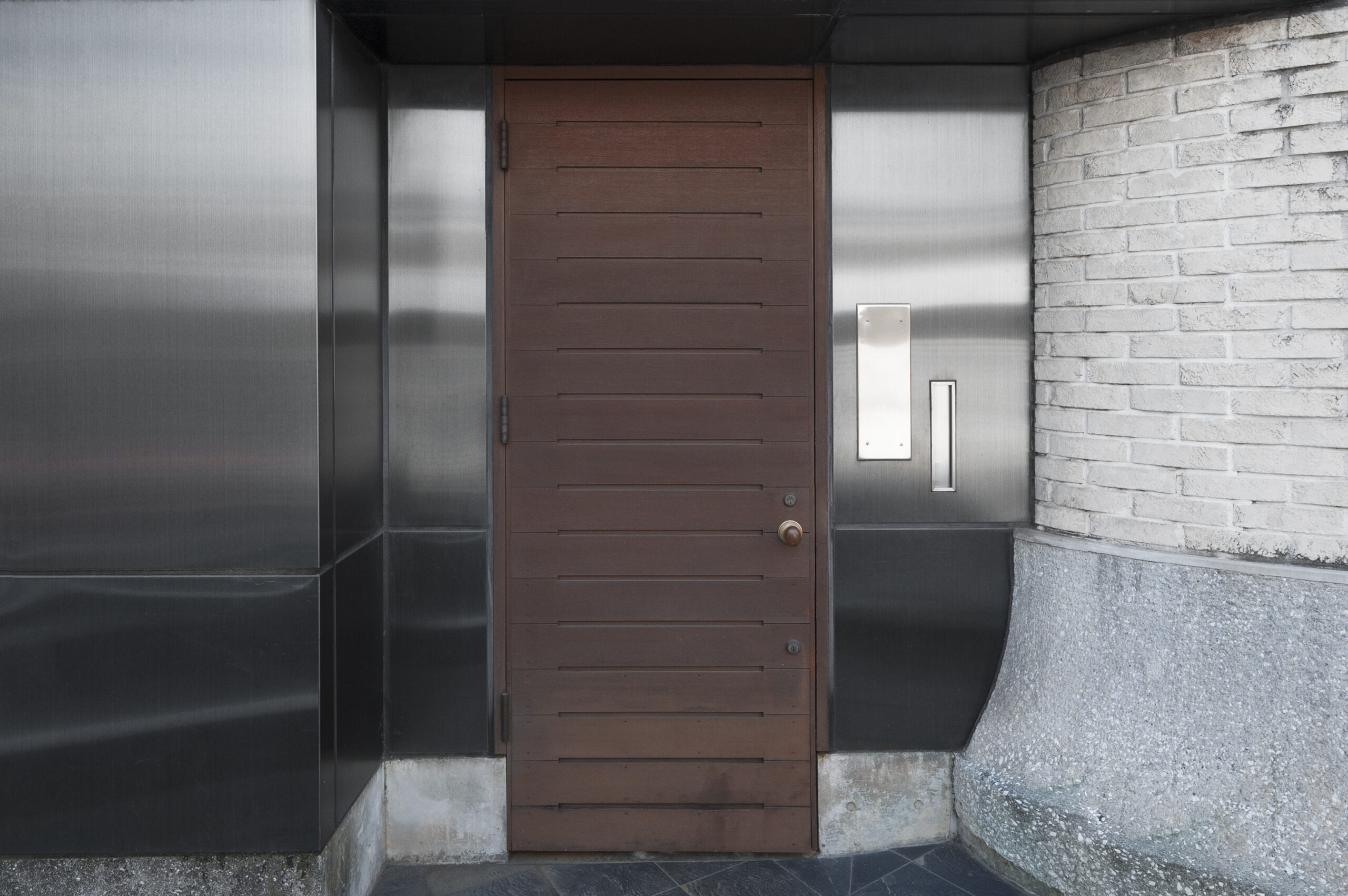 japanese house entrance (1)
